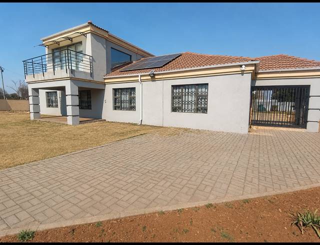 4 BEDROOM HOUSE FOR SALE IN KOOKRUS